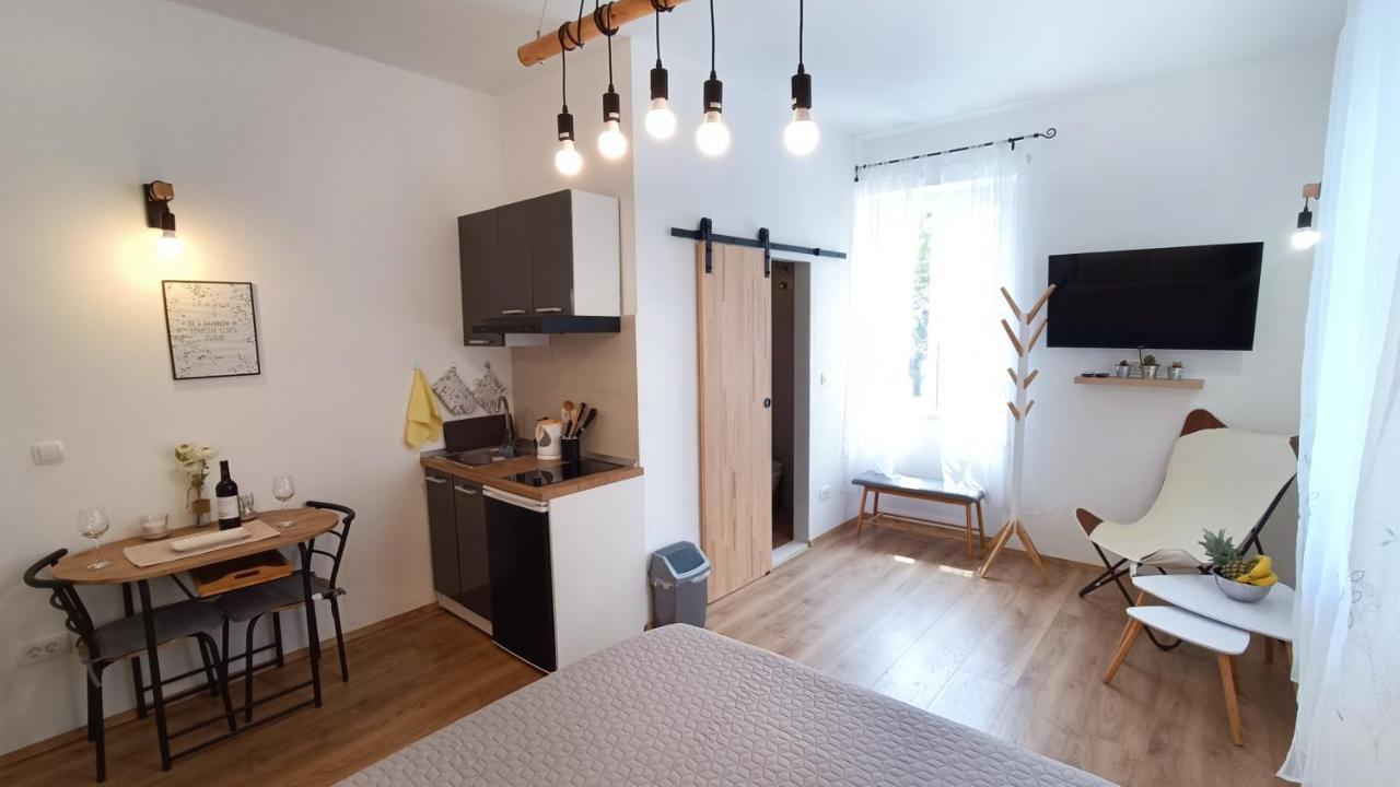 Rooms Diana Split Eksteriør billede